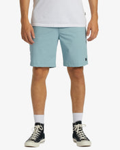 Load image into Gallery viewer, Billabong Men&#39;s Crossfire Solid 20&quot; Shorts