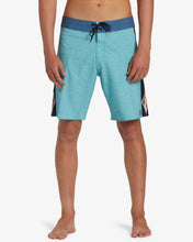 Load image into Gallery viewer, Billabong Men&#39;s D Bah Airlite 19&quot; Boardshorts