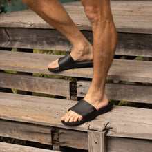 Load image into Gallery viewer, Reef Men&#39;s Oasis Slide Sandals