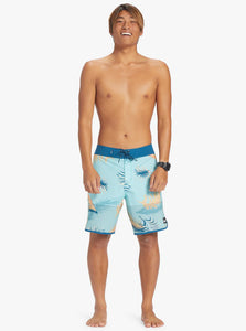 Quiksilver Mens Highlite Scallop Board Shorts