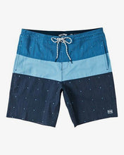 Load image into Gallery viewer, Billabong Boy&#39;s Tribong Low Tide 17&quot; Boardshorts