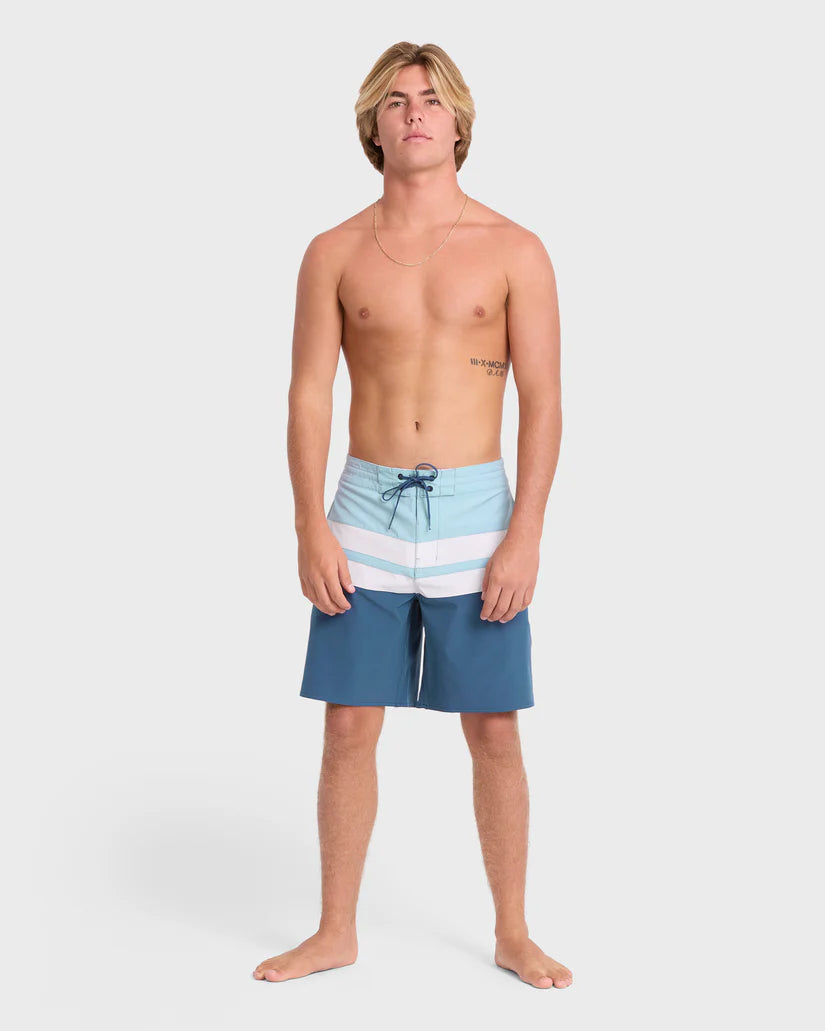 Billabong Men's Momentum LT 18.5" Boardshorts