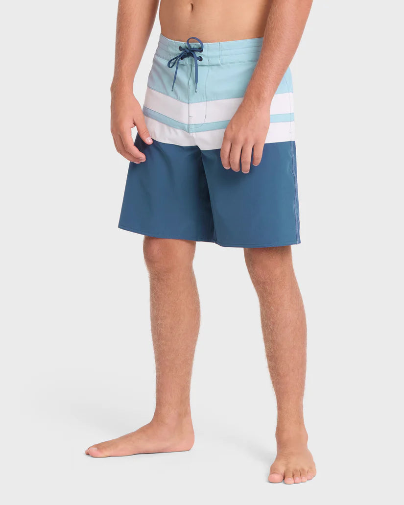 Billabong Men's Momentum LT 18.5" Boardshorts