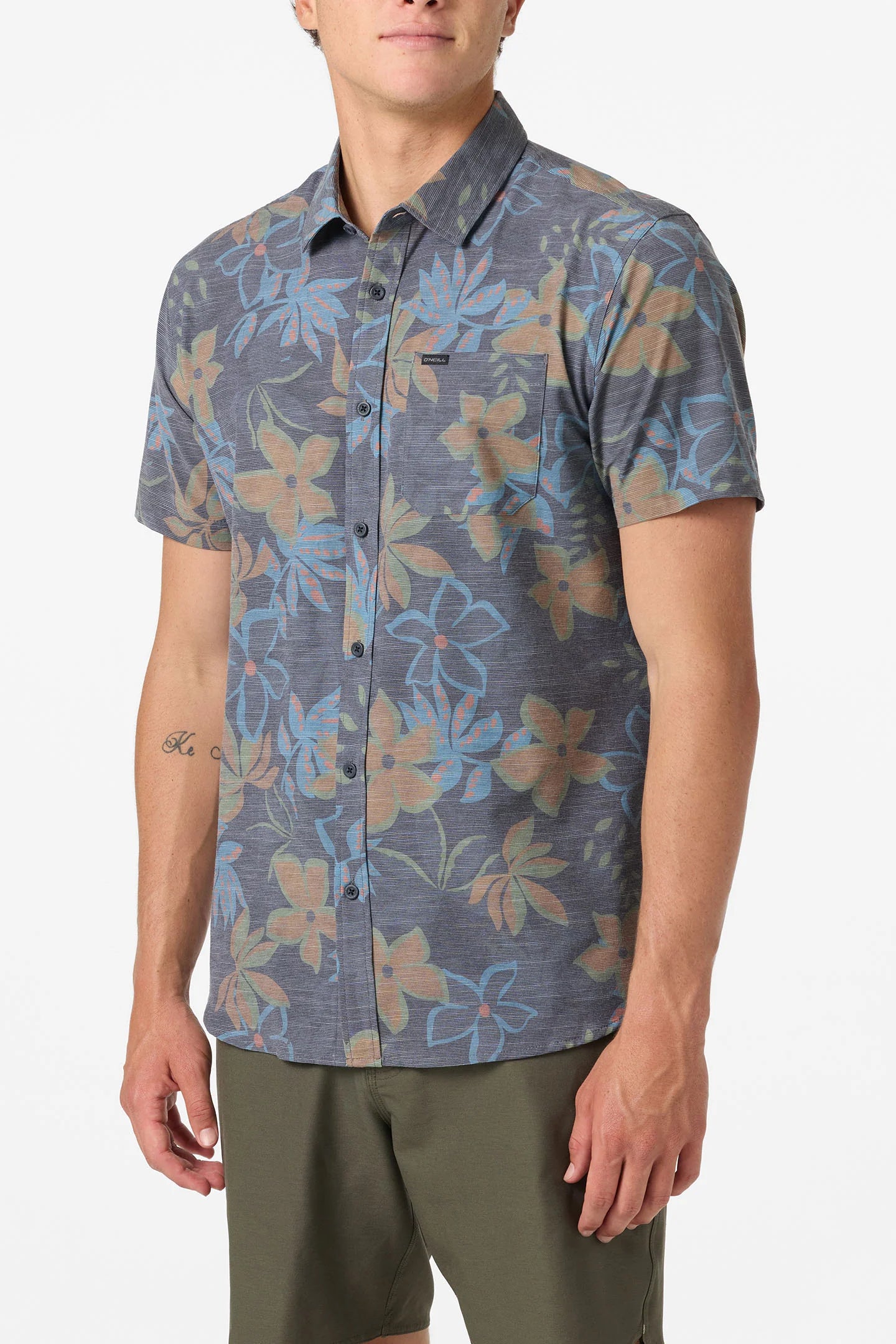 O'Neill Mens Traveler UPF Traverse Slub Short Sleeve Standard Fit Shirt