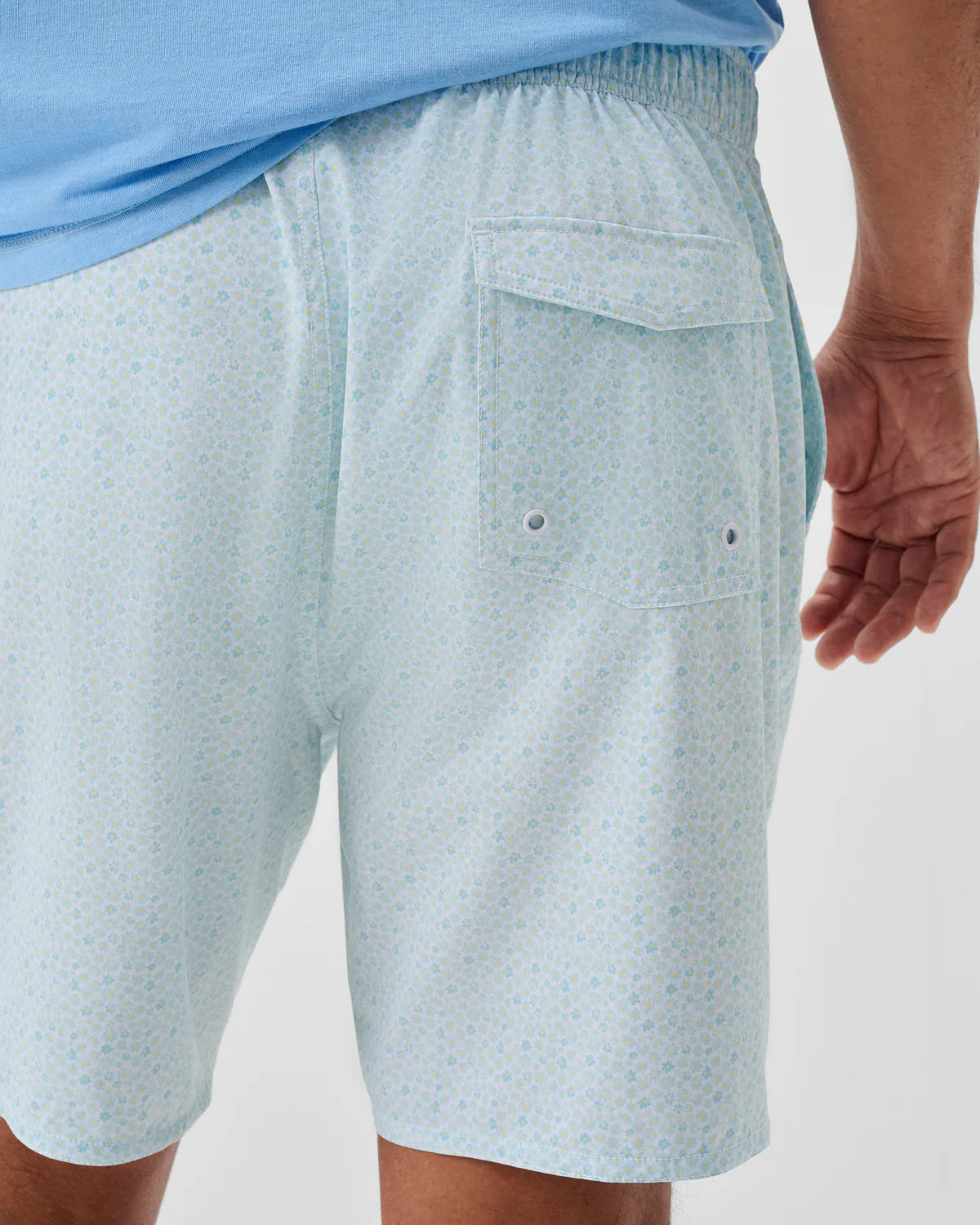 johnnie-O Mens Anemone Half Elastic 7" Surf Shorts