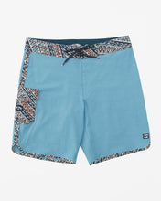 Load image into Gallery viewer, Billabong Men&#39;s 73 Pro 19&quot; Boardshorts