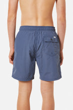 Laden Sie das Bild in den Galerie-Viewer, Katin Jungen Poolside Volley Elastische Boardshorts