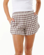 Laden Sie das Bild in den Galerie-Viewer, Rip Curl Damen Premium Surf Check Shorts