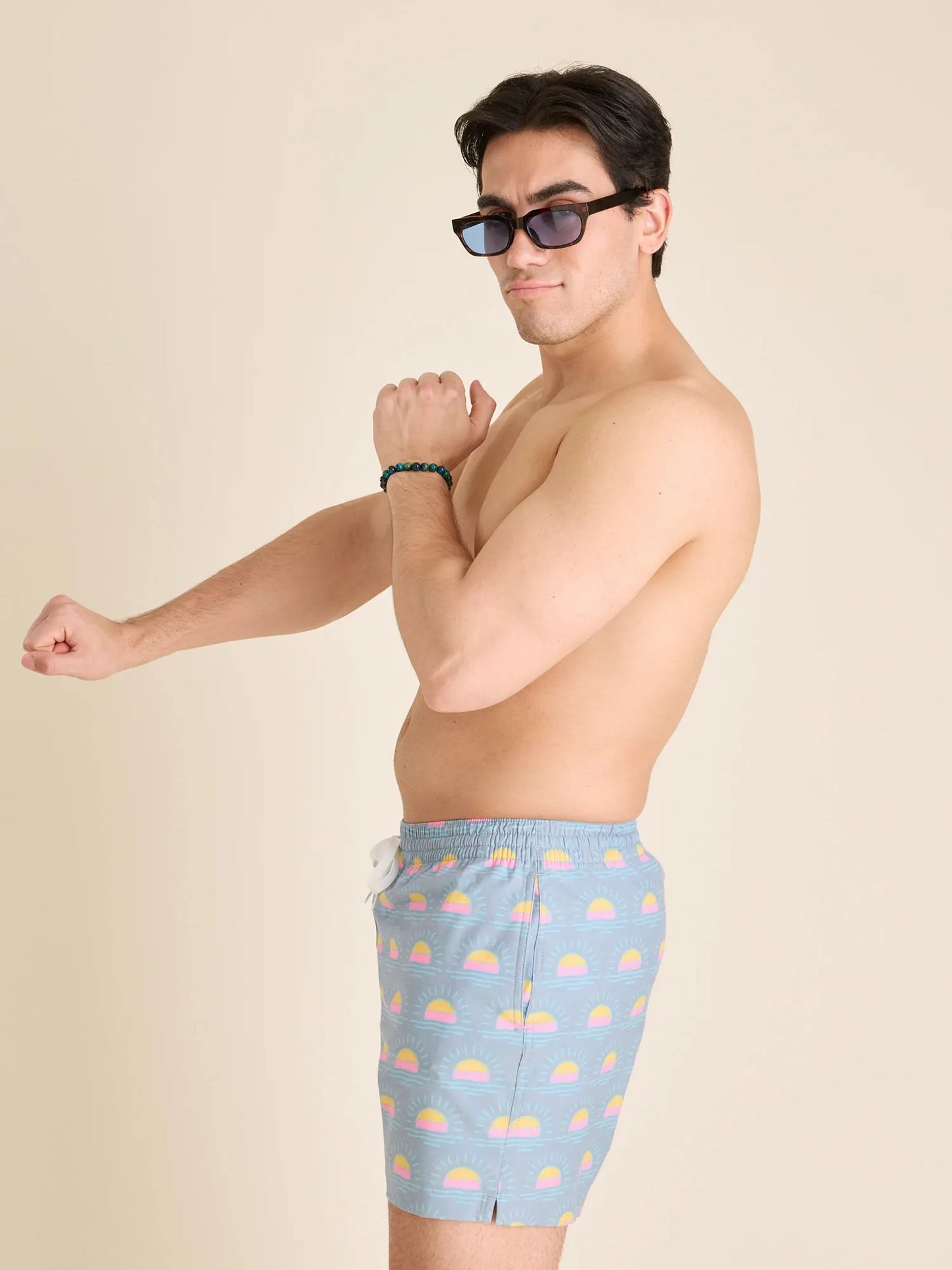 Chubbies Mens The Heat Wave Lined 7" Swim Trunks