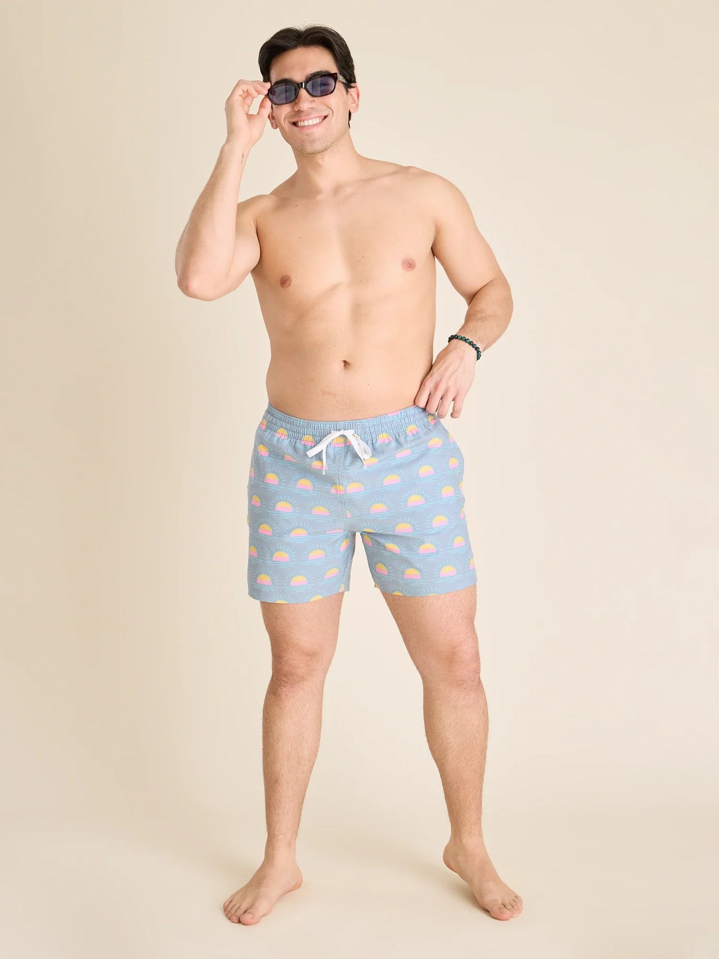 Chubbies Mens The Heat Wave Lined 7" Swim Trunks