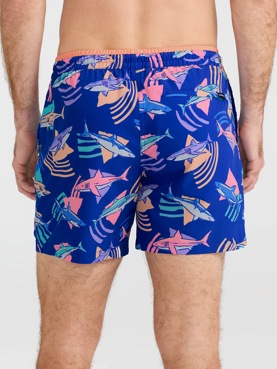 Chubbies Mens The Daddy Sharks 7" Classic Swim Trunks