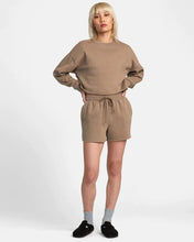 Laden Sie das Bild in den Galerie-Viewer, RVCA Damen Test Drive Pullover mit kurzem Schnitt