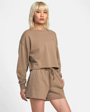 Laden Sie das Bild in den Galerie-Viewer, RVCA Damen Test Drive Pullover mit kurzem Schnitt