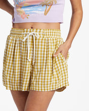 Load image into Gallery viewer, Billabong Women&#39;s Day Tripper Shorts