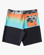 Load image into Gallery viewer, Billabong Boy&#39;s Fifty 50 Panel Boardshorts