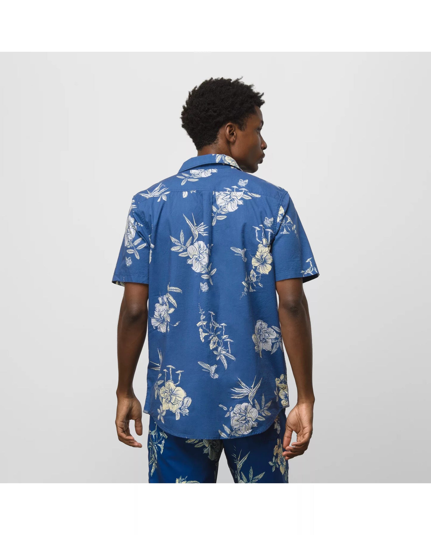 Vans Men's Essential Flora Short Sleeve Button Up Shirt