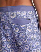 Load image into Gallery viewer, RVCA Men&#39;s Freeport Faction 16&quot; Boardshorts