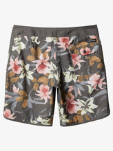 Load image into Gallery viewer, Quiksilver Mens Hempstretch Scallop Boardshorts