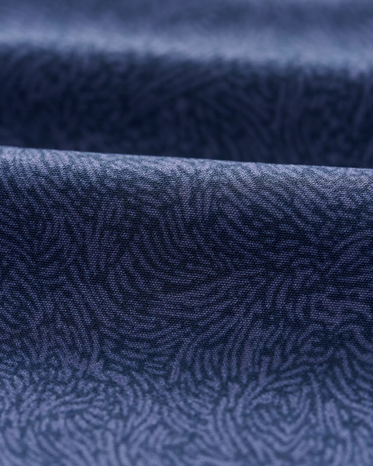 Johnnie-O Mens Ginn Half Elastic 7" Surf Shorts