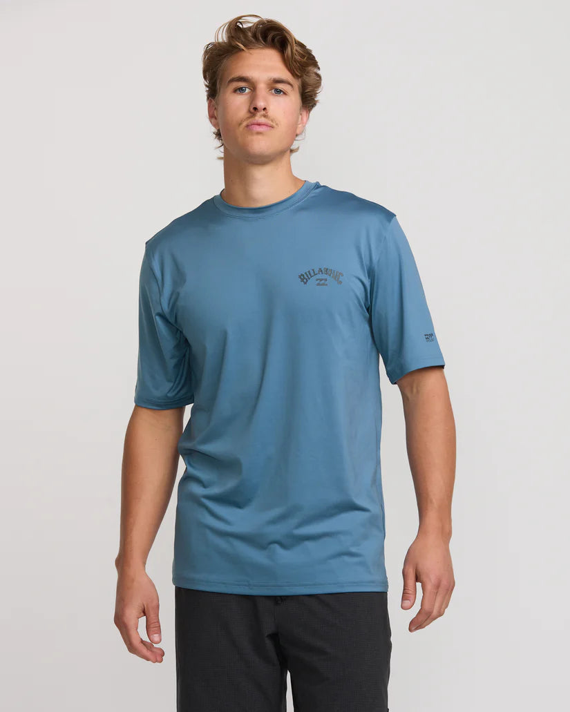 Billabong Men's Arch Wave Short Sleeve Rashguard