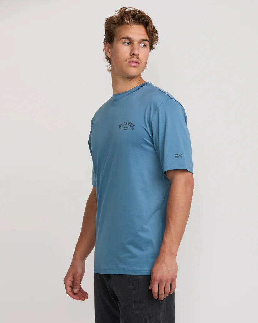 Billabong Men's Arch Wave Short Sleeve Rashguard