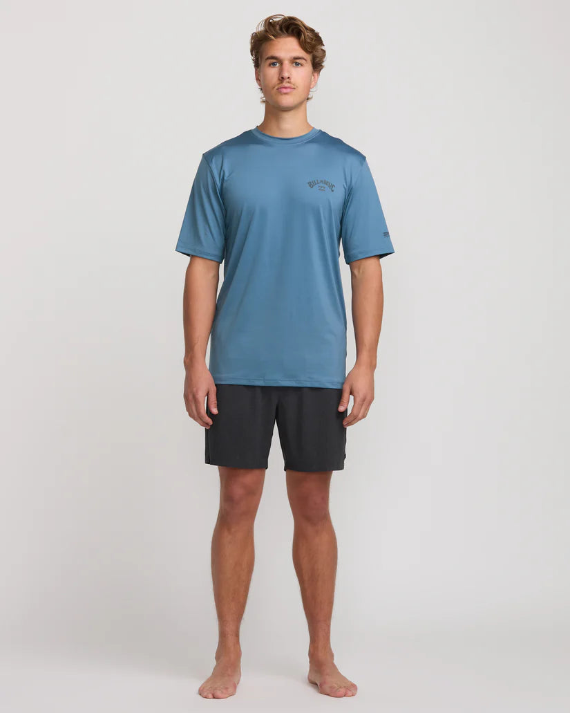 Billabong Men's Arch Wave Short Sleeve Rashguard