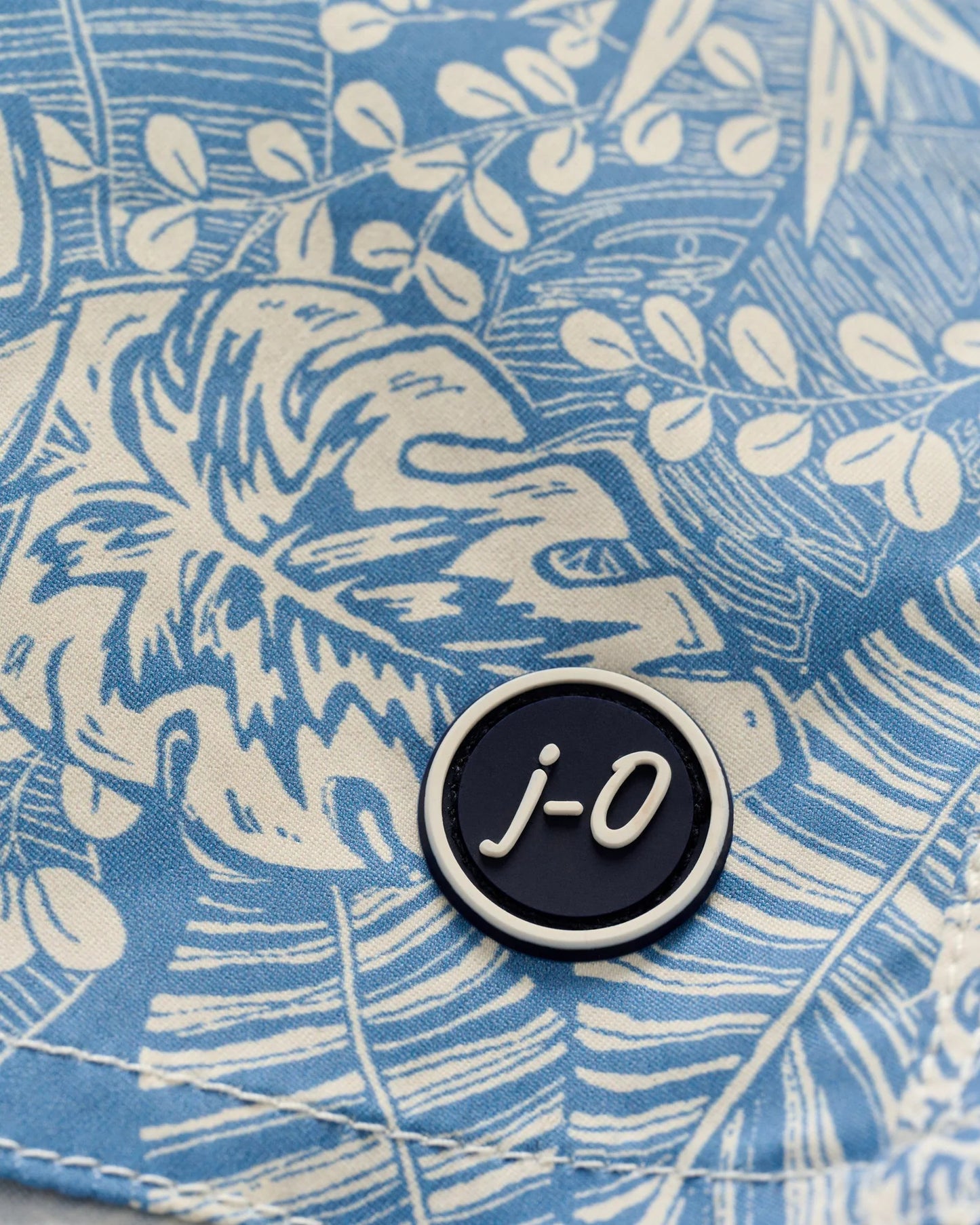 johnnie-O Mens Salty Dogs Half Elastic 7" Surf Shorts