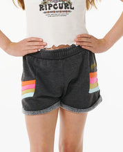 Laden Sie das Bild in den Galerie-Viewer, Rip Curl Mädchen Surf Revival Shorts