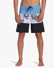 Load image into Gallery viewer, Billabong Men&#39;s Tribong Pro Boardshorts