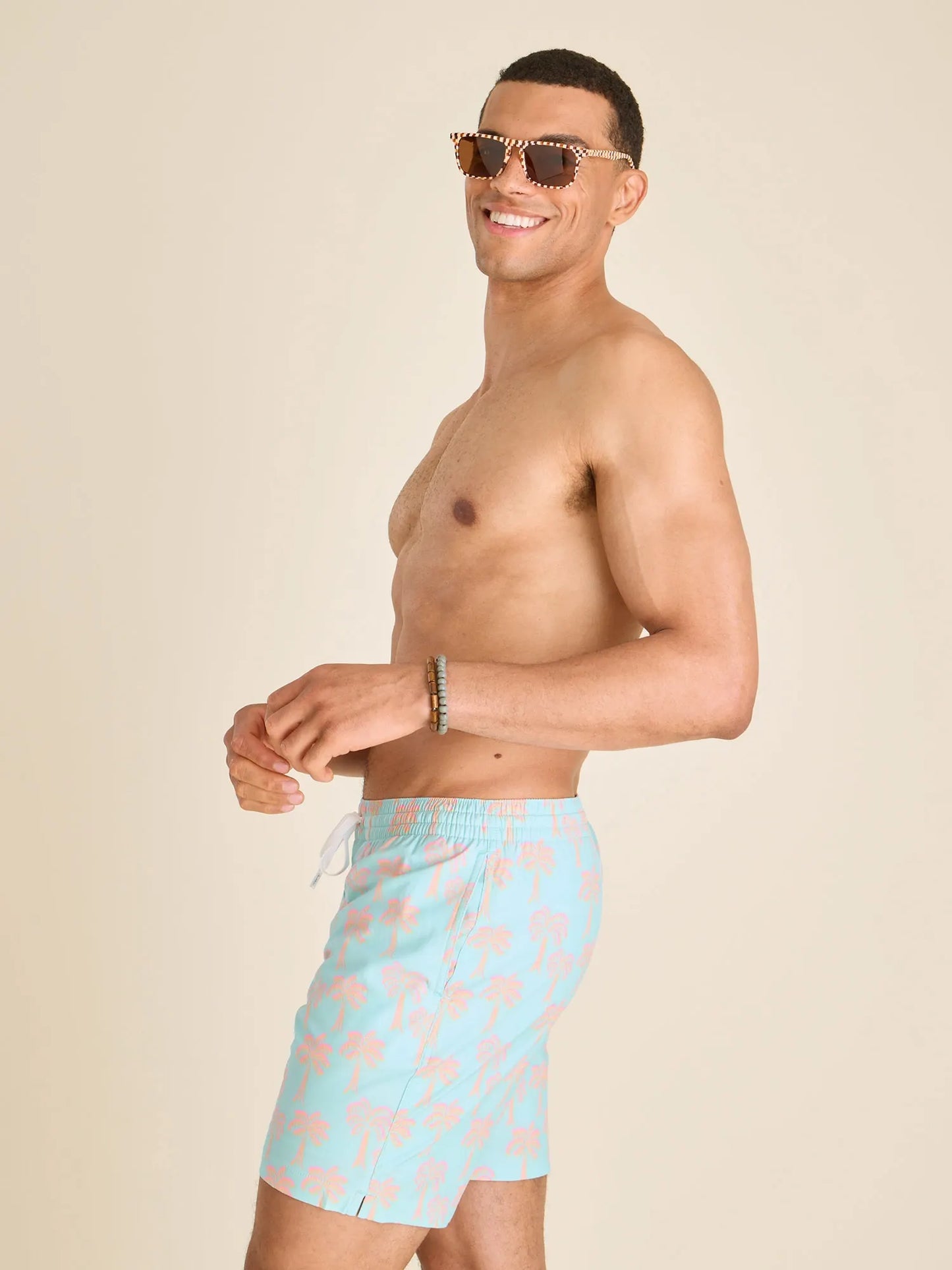 Chubbies Mens The Grooves Lined 7" Swim Trunks