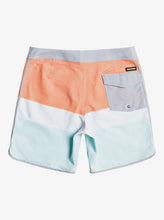 Load image into Gallery viewer, Quiksilver Boy&#39;s Surf Silk 17&quot; Boardshorts