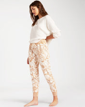 Load image into Gallery viewer, Billabong Women&#39;s At Last Sweatpants