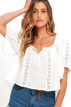 Load image into Gallery viewer, Amuse Society Women&#39;s Bryden Woven Top