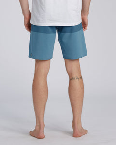 Boardshort Billabong Tribong Airlite pour homme