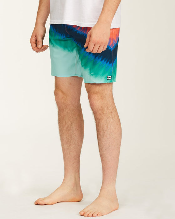 Boardshort Billabong T Street Airlite 19" pour homme